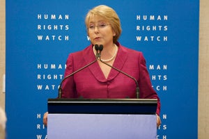 Chilean president Michelle Bachelet visits Human Rights Watch, September 25, 2007. (c) 2007 Saul Robbins/Human Rights Watch
