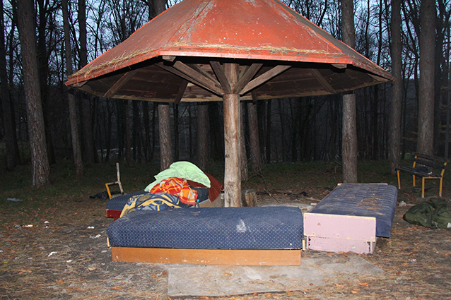 Bogovadja Makeshift Shelter