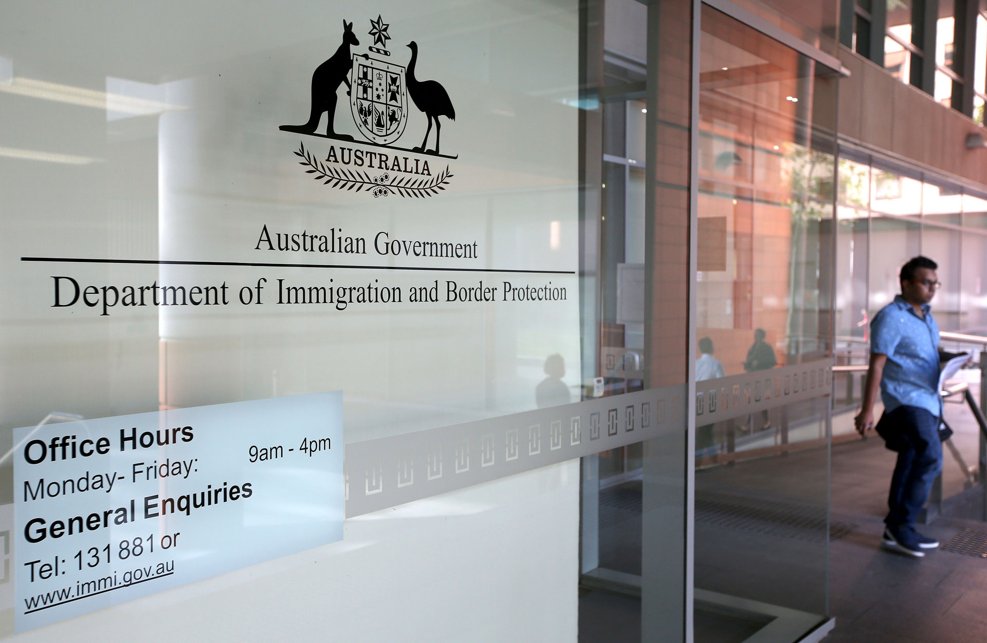 English Tests for Visas Will Keep Australian Families Apart | Human Rights  Watch