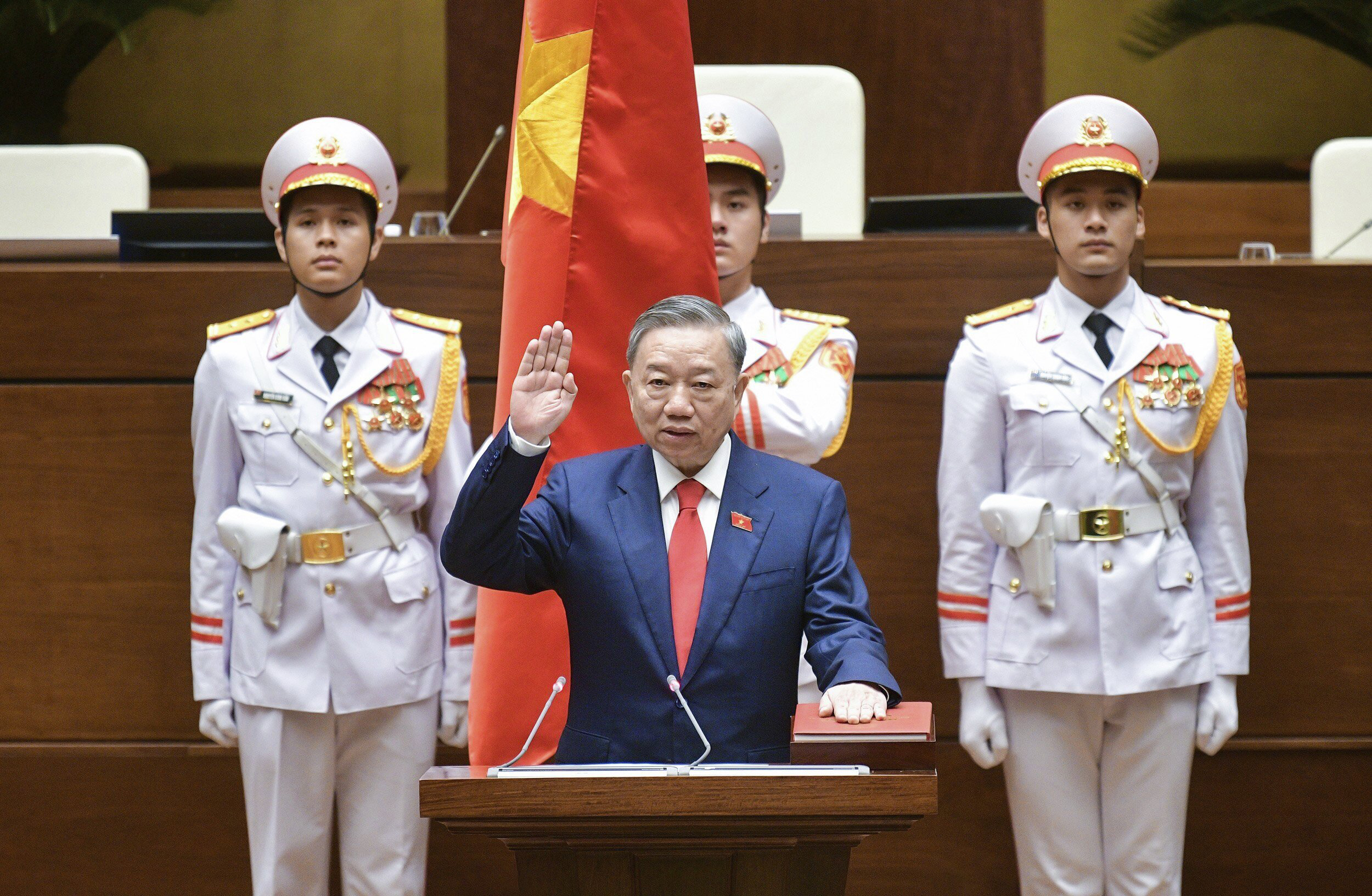 Tô Lâm tuyên thệ nhậm chức Chủ tịch nước Việt Nam tại Quốc Hội ở Hà Nội ngày 22 tháng Năm năm 2024.