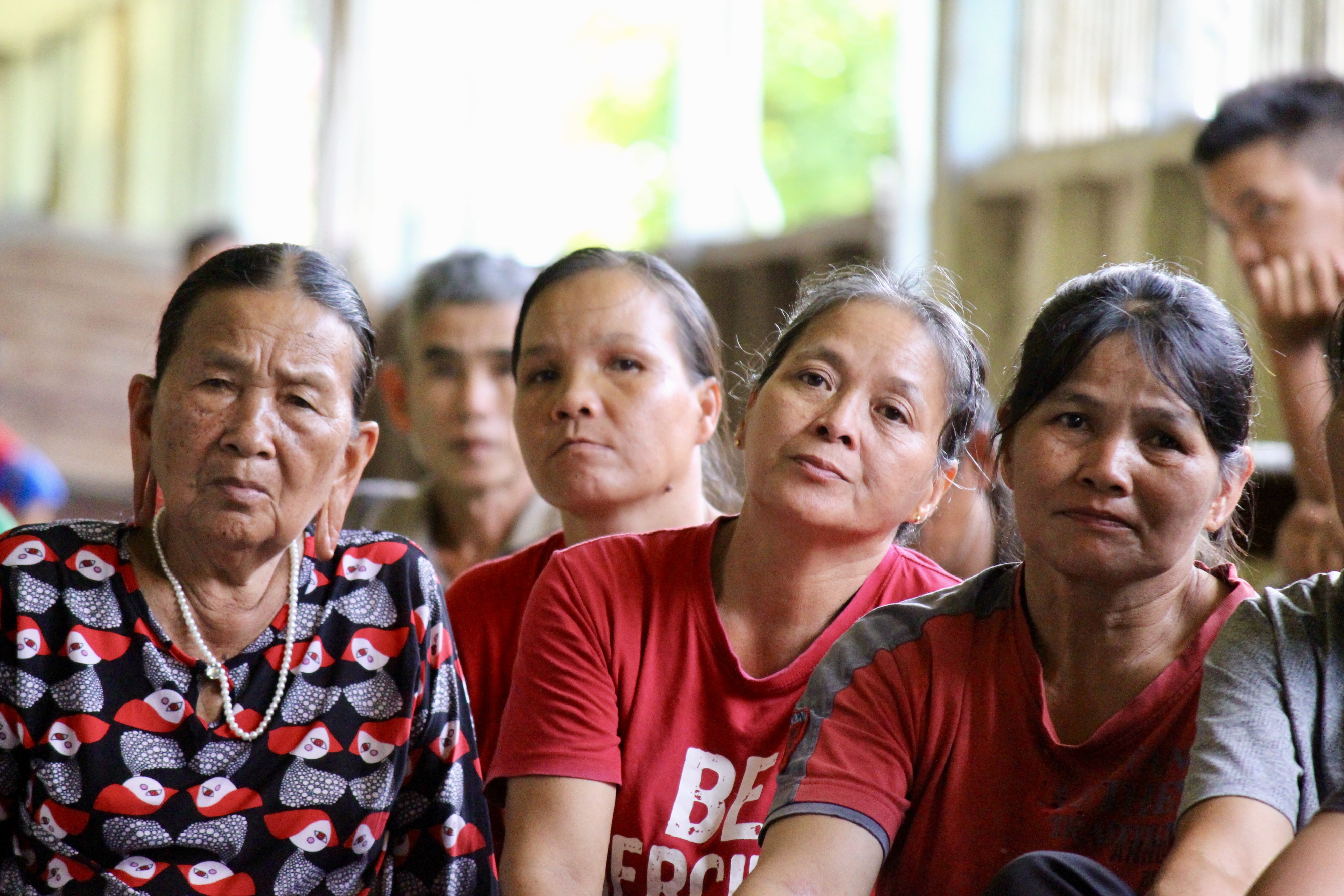 Des habitantes du village de Long Tungan, dans l’État de Sarawak en Malaisie orientale (île de Bornéo) photographiées en 2019 lors d’une réunion au sujet de projets affectant la forêt de Sarawak et les terres de leur communauté autochtone Kenyah Jamok.