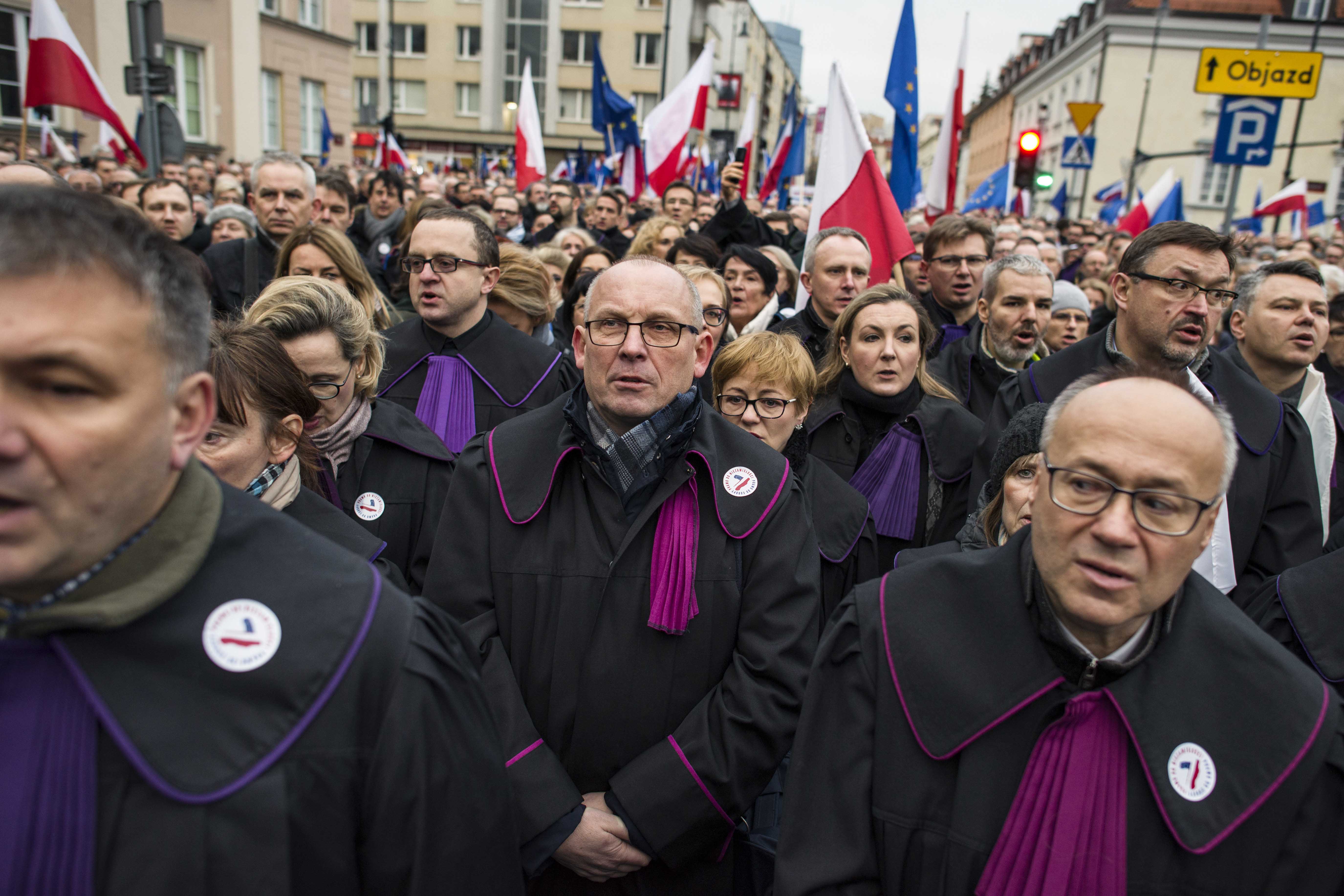 Poland Veto Law Punishing Judges For Criticism Human Rights Watch