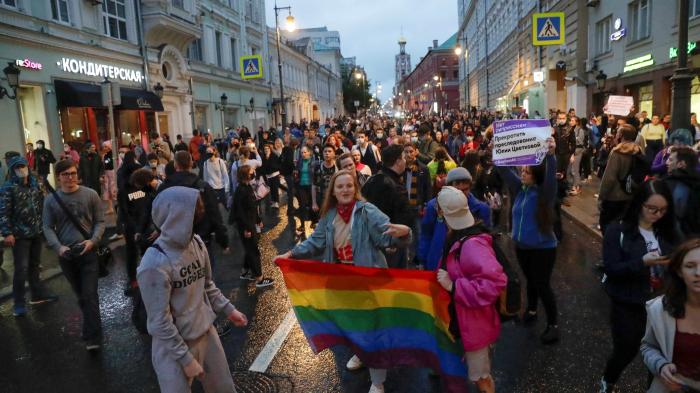 Права ЛГБТ в России — Википедия