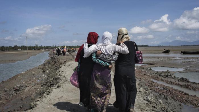 700px x 393px - All of My Body Was Painâ€ : Sexual Violence against Rohingya Women and Girls  in Burma | HRW