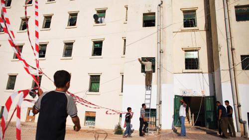 Jordan's Treatment of Palestinians Escaping Syria | HRW