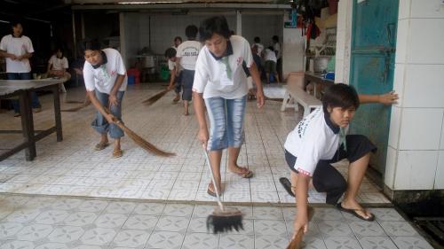 500px x 281px - Swept Under the Rug: Abuses against Domestic Workers Around the World | HRW