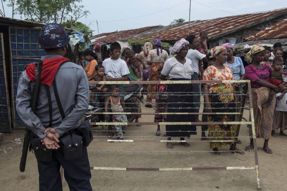 Myanmar Mass Detention of Rohingya in Squalid Camps Human