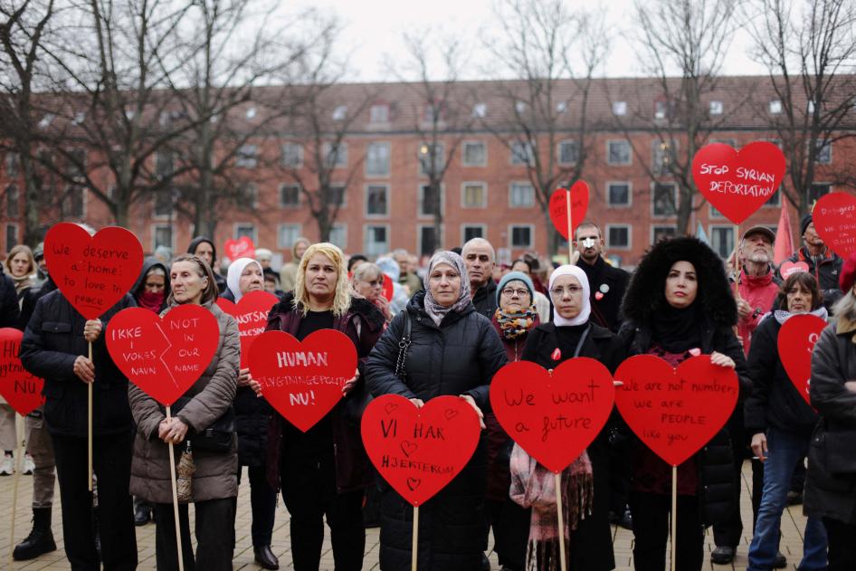 الدنمارك تفرّق في المعاملة بين اللاجئين السوريين والأوكرانيين | Human  Rights Watch