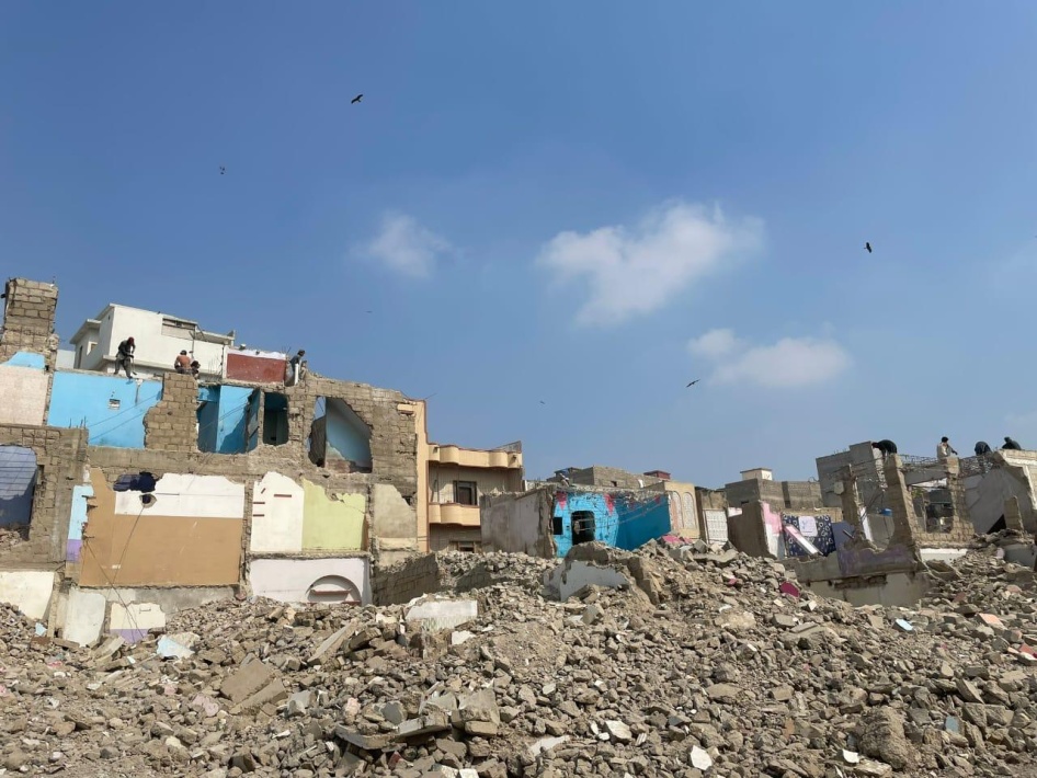 Häuser in der Mujahid Colony in Karachi nach ihrem Abriss, 2022.