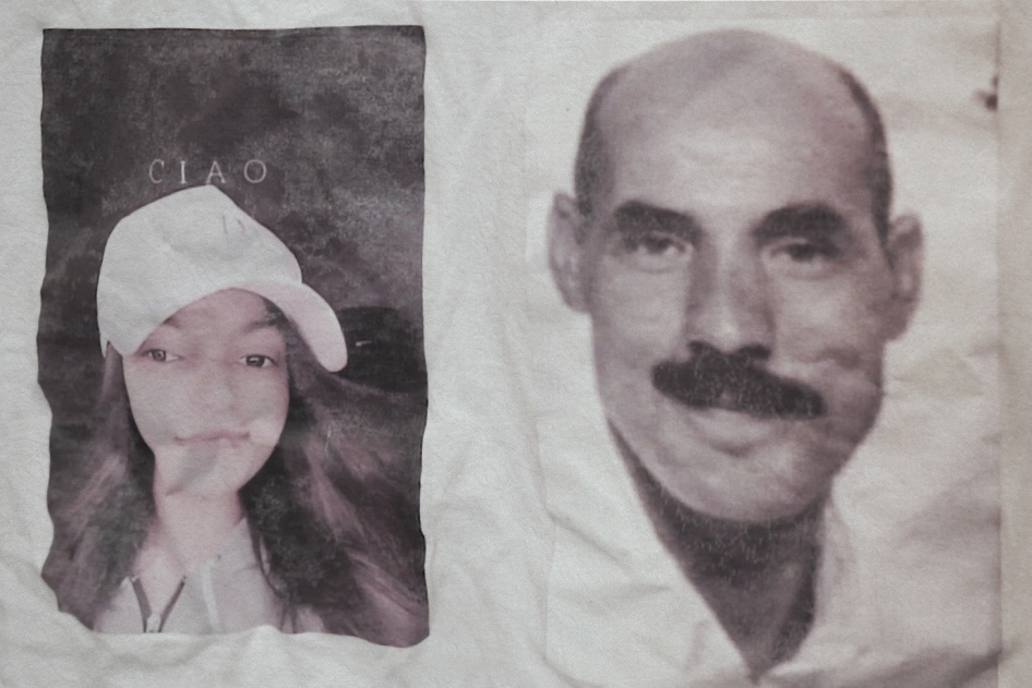Un T-shirt imprimé via sérigraphie, montrant les photos de Mejid Hedhli (à droite), un entrepreneur tunisien emprisonné depuis 2015 en raison de chèques impayés, et de sa fille Siwar (à gauche). Photo prise à Tunis le 11 avril 2024.