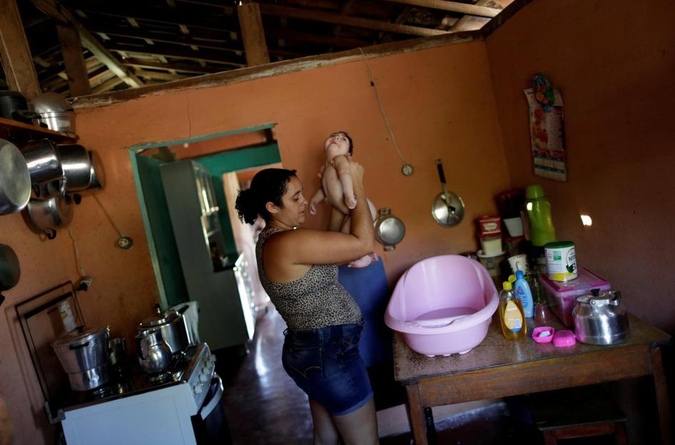 Kitchen San Force Mom Sex - Neglected and Unprotected: The Impact of the Zika Outbreak on Women and  Girls in Northeastern Brazil | HRW