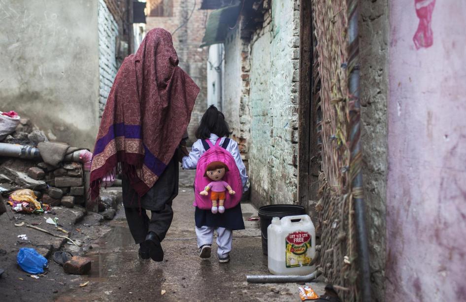 850px x 551px - Creating Neighborhood Schools in Pakistan | Human Rights Watch