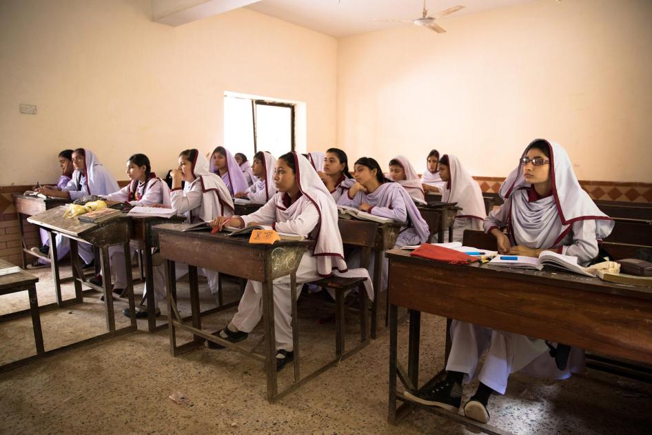 Xxx Choti Ladki School Girl Com - Creating Neighborhood Schools in Pakistan | Human Rights Watch