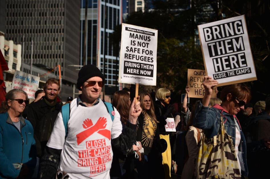 澳大利亚民众示威游行，要求人道对待庇护寻求者和难民，悉尼，2018年7月21日。