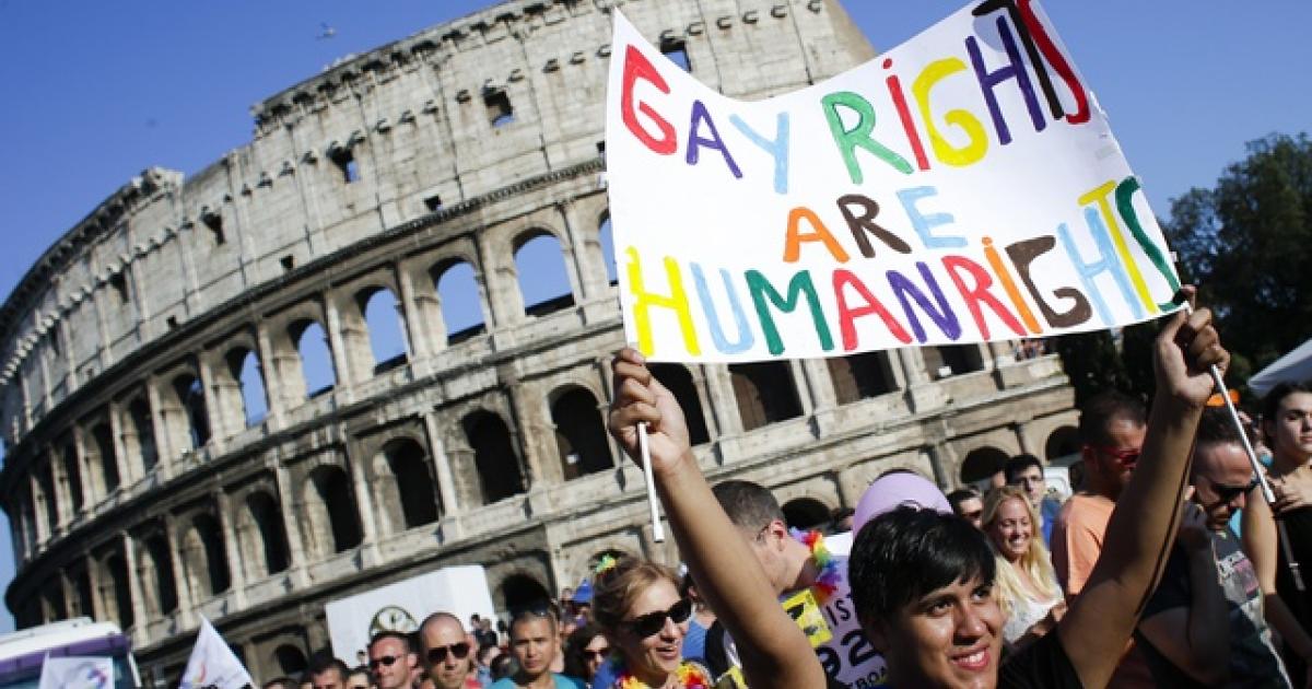 Italy Ruling Faults Inaction On Same Sex Couple Bill Human Rights Watch 4977