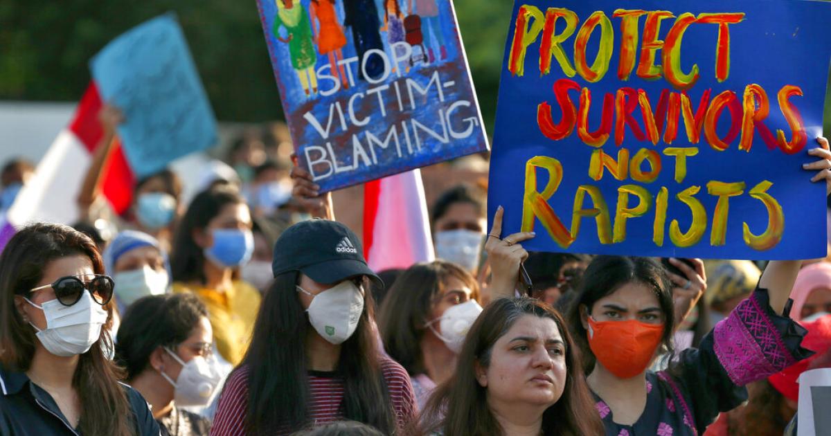 Hd Porn Com Car Rape Girl Desi - Blaming the Victim for Sexual Violence in Pakistan | Human Rights Watch