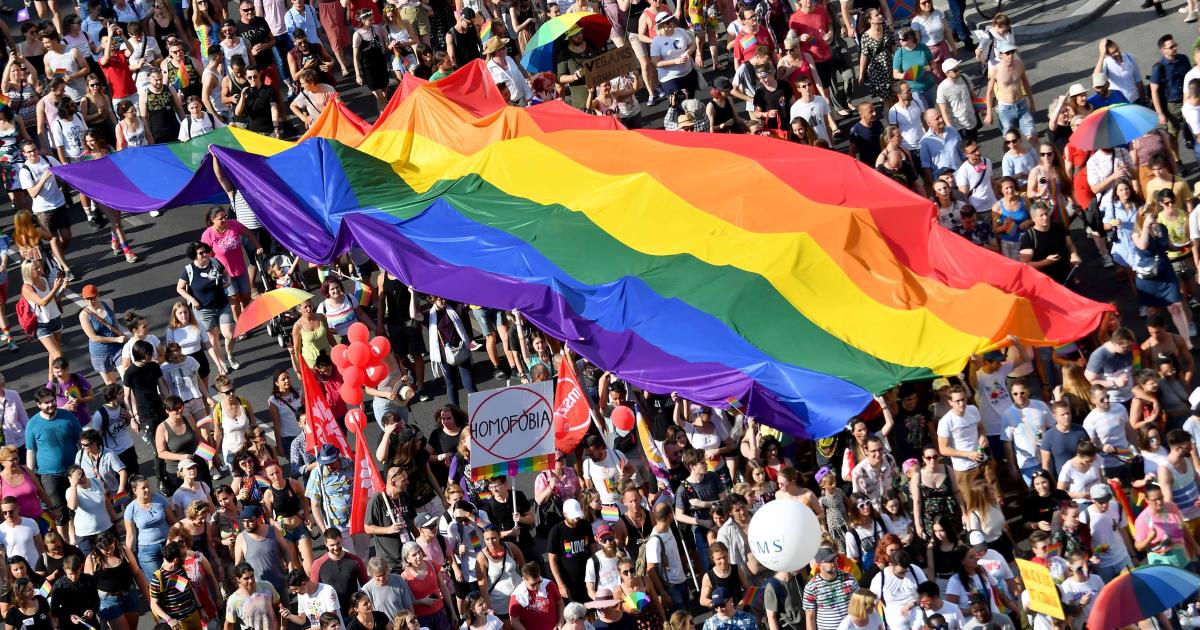 Hungary: Intensified Attack on LGBT People | Human Rights Watch