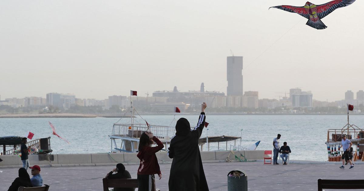 كل شي أسويه يحتاج موافقة رجل: المرأة وقواعد ولاية الرجل في قطر | HRW