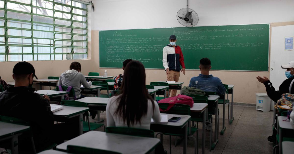 Shcoolxnxx - Brazil: Attacks on Gender and Sexuality Education | Human Rights Watch
