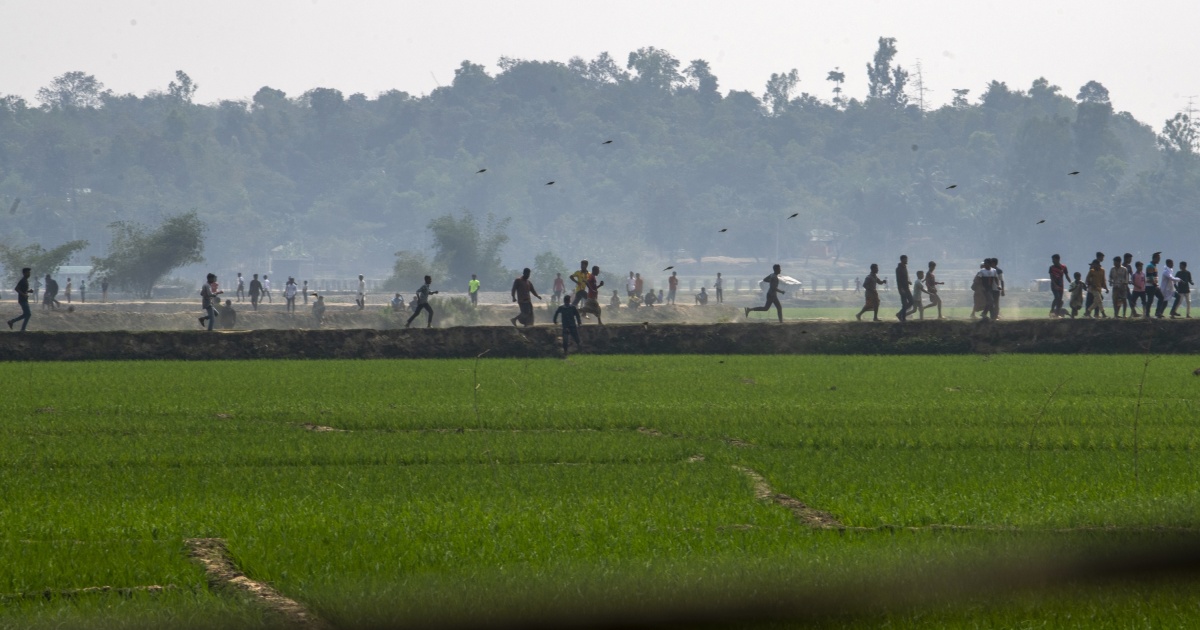 Myanmar Rohingya at Risk in Rakhine Fighting Human Rights Watch