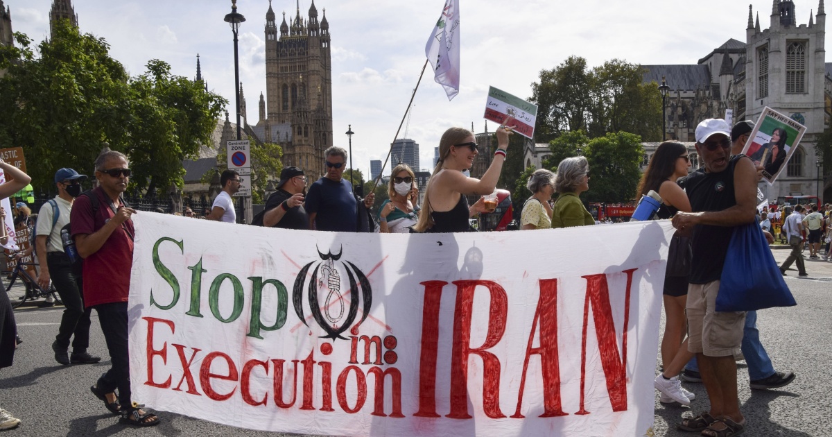 Iran: Worker activist sentenced to death
