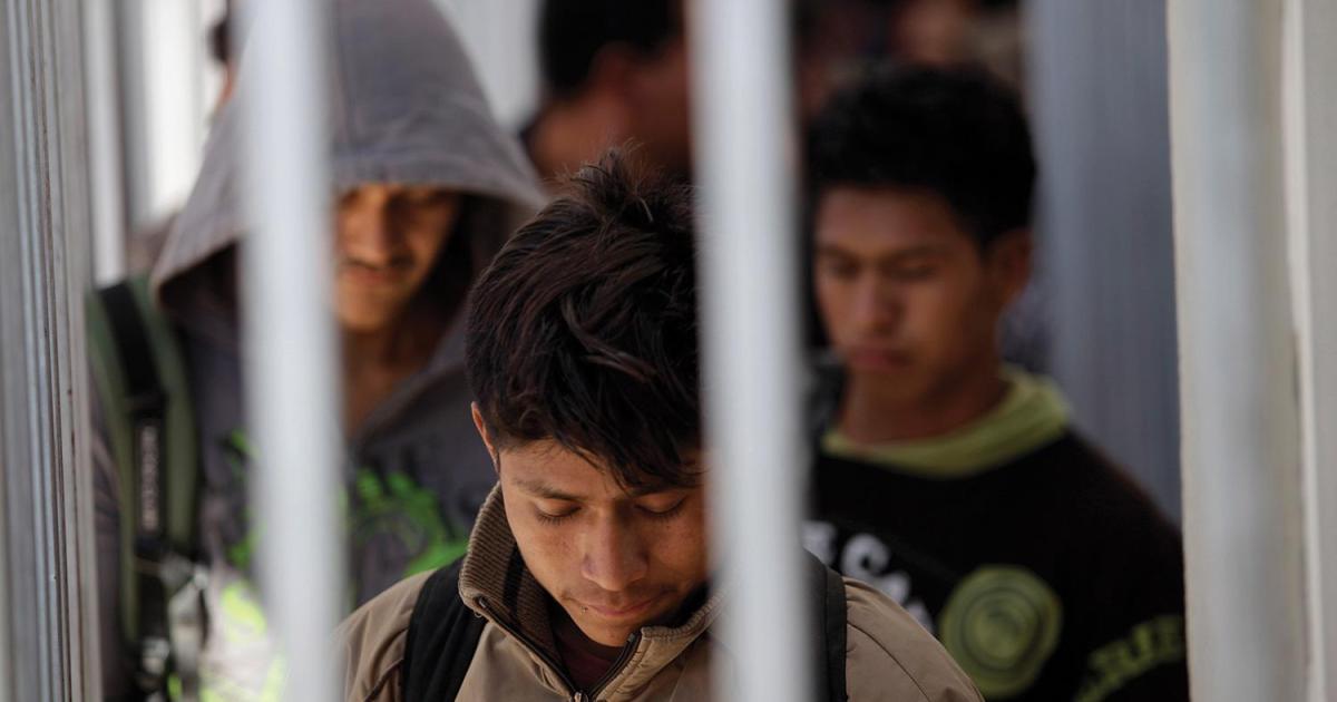 Turning Migrants into Criminals : The Harmful Impact of US Border