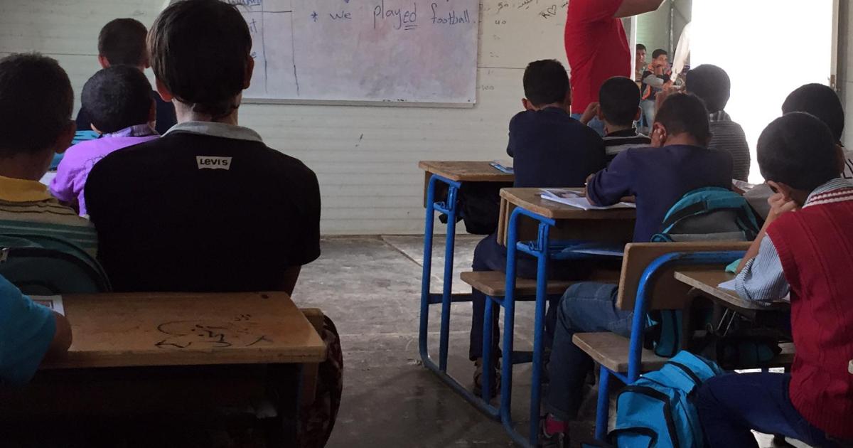 نخاف على مستقبلهم": حواجز تعليم الأطفال السوريين اللاجئين في الأردن | HRW