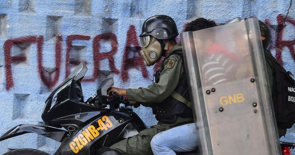 Arremetida contra opositores: Brutalidad, tortura y persecución política en  Venezuela | HRW