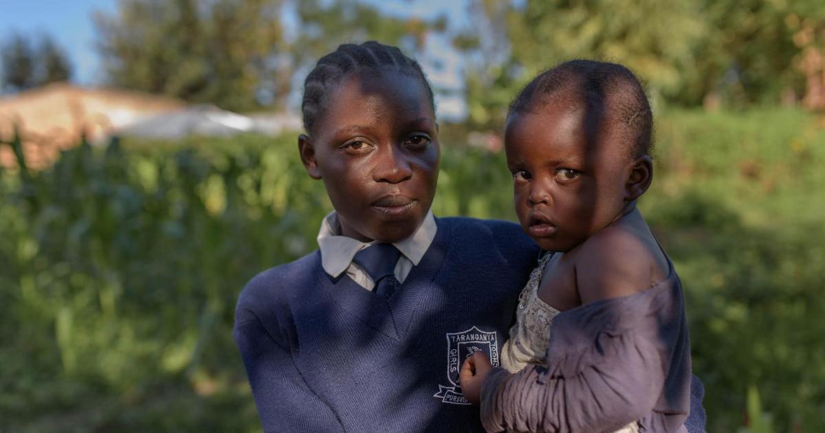 Girls Without Dress Rape Videos - Leave No Girl Behind in Africa: Discrimination in Education against  Pregnant Girls and Adolescent Mothers | HRW
