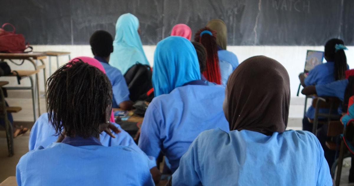 Xxx Ghirl Chool Bus Amarka - It's Not Normalâ€: Sexual Exploitation, Harassment and Abuse in Secondary  Schools in Senegal | HRW