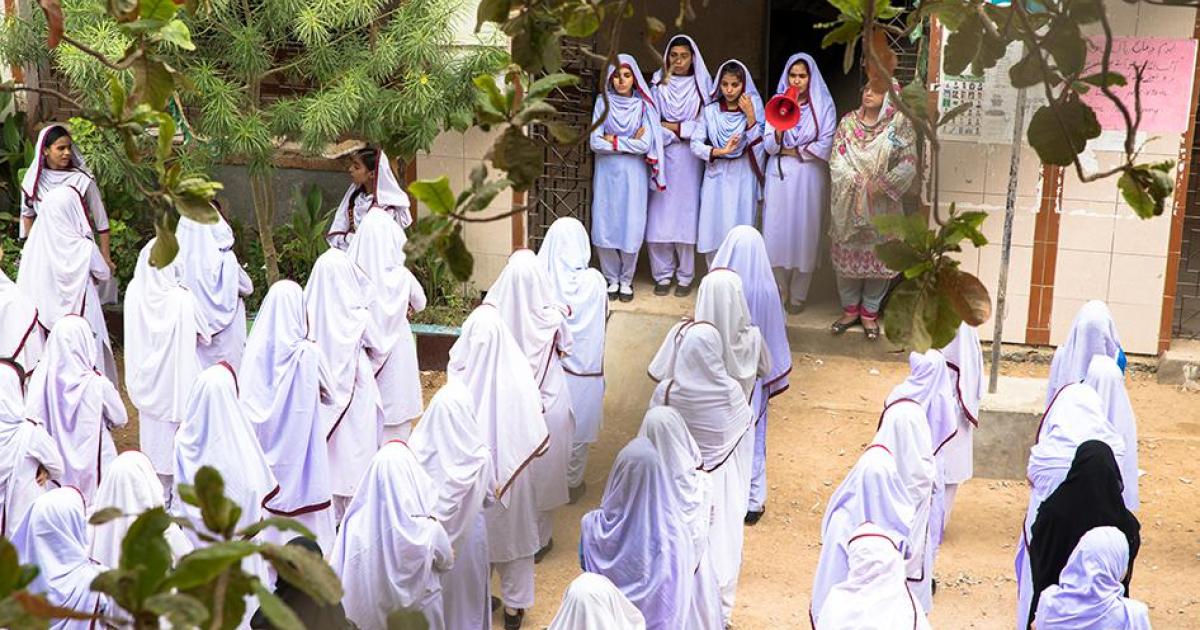 Switzerland School Gril Sex - Pakistan: Girls Deprived of Education | Human Rights Watch