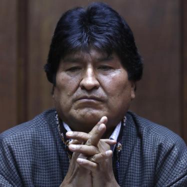 Bolivia: Dozens of Judges Arbitrarily Dismissed