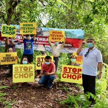 Indigenous groups protest deforestation of their ancestral rainforests in Miri, Sarawak, October 2020. © 2020 The Borneo Project