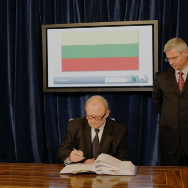 Lithuania’s representative signing the Convention on Cluster Munitions in Oslo, Norway on December 3, 2008.