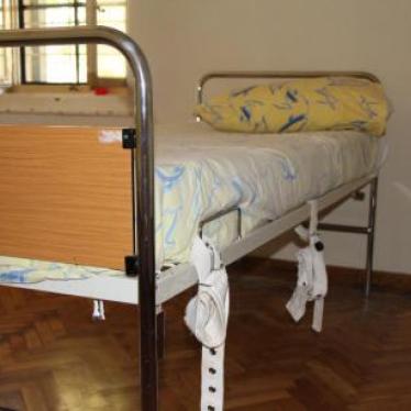 Restraints on a bed in Lopaca Psychiatric Hospital. Emina Cerimovic/Human Rights Watch 2014. 