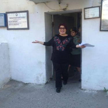 Khadija Ismayilova smiles as she leaves prison after 18 months of imprisonment on bogus charges, Baku, Azerbaijan, on May 25, 2016.