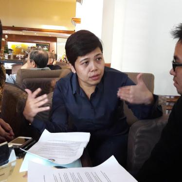 Indonesian LGBT Activists Receive Free Expression Award 
