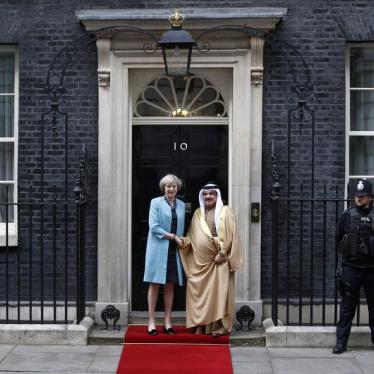 الزعيمة البريطانية ترد بشراسة على منتقدي العلاقات الودية مع البحرين