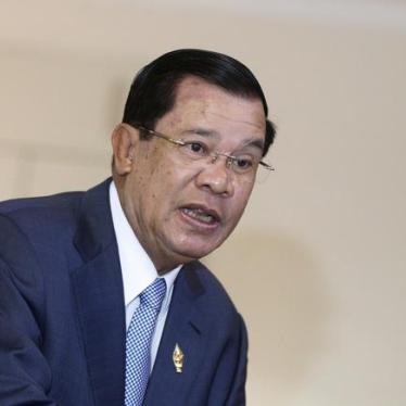Prime Minister Hun Sen arrives at the National Assembly in Phnom Penh, Cambodia on October 30, 2015. 