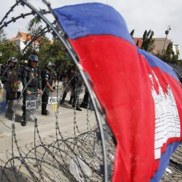 Cambodia: Quash Case Against 11 Opposition Activists