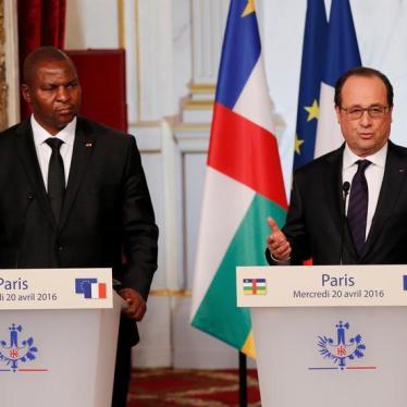 Central African Republic: Hollande Should Use Visit to Rebuild Trust and Pursue Justice - For All