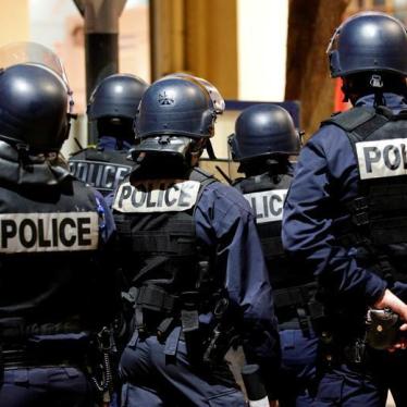 France : Prolongation de l’état d’urgence, menace pour les droits humains