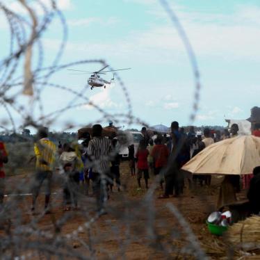 Le nouveau camp de déplacés à Kaga-Bandoro, autour de la base de la MINUSCA et de l’aérodrome, où près de 15 000 personnes ont trouvé refuge après l'attaque de la Séléka le 12 octobre 2016.