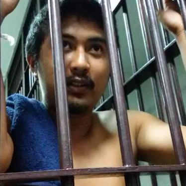 Pakorn Areekul was arrested in Thailand’s Ratchaburi province on July 10, 2016, along with four pro-democracy activists and a journalist, for possessing booklets criticizing the junta’s draft constitution.
