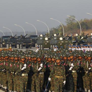Soldiers march during the Grand Military Review Parade ceremony to mark the 67th Myanmar Independence Day in Naypyitaw January 4, 2015. 